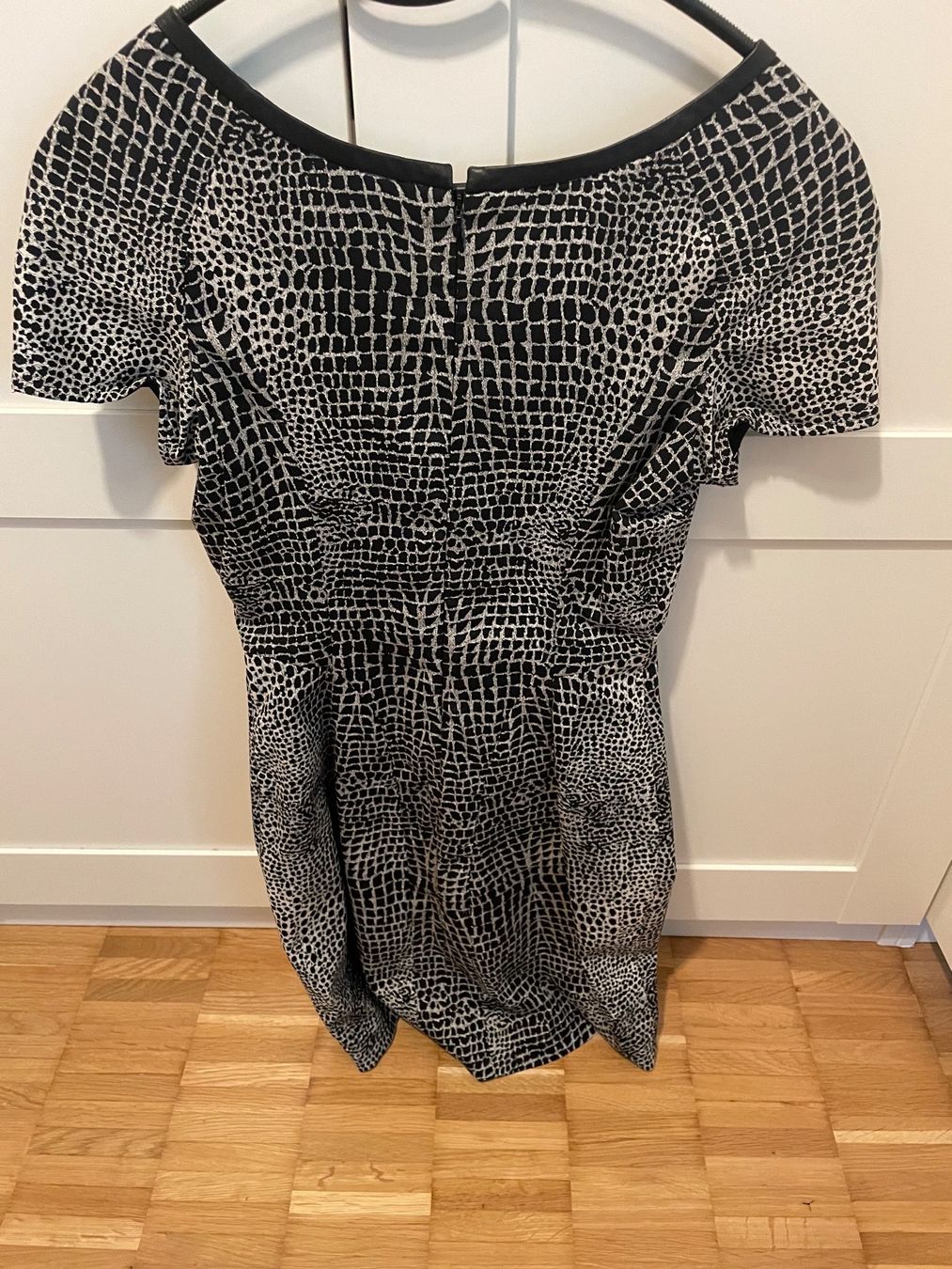 Kooples Vestiti: The Kooples Kleid Gr 34 – Usato da Zürich venduto da ocimen