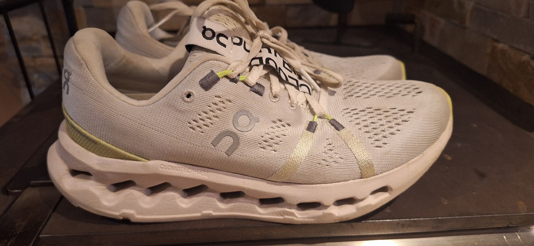 On Damenschuhe: on " cloud surfer" – Gebraucht aus Zweisimmen von chr_2cck