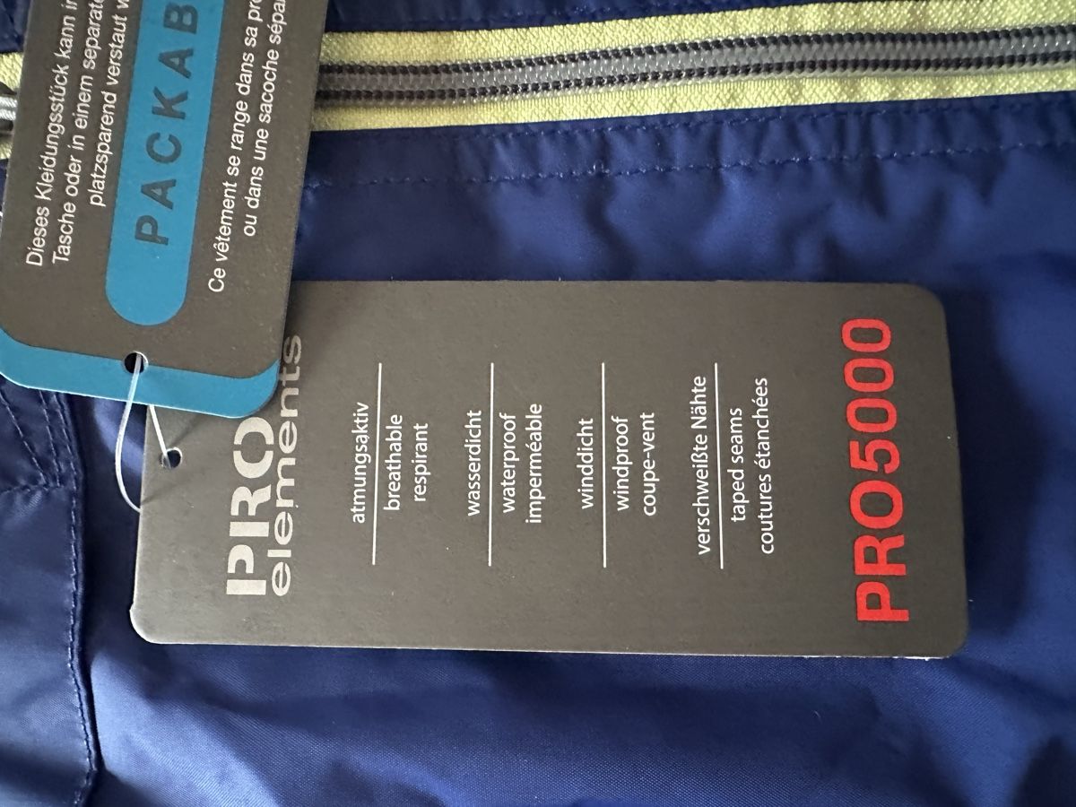 Giacche: Pro-X Elements Regenjacke Gr. 116, neu mit Etikett! – Nuovo e nell'imballaggio originale da Lohn-Ammannsegg venduto da Nase.2016 2