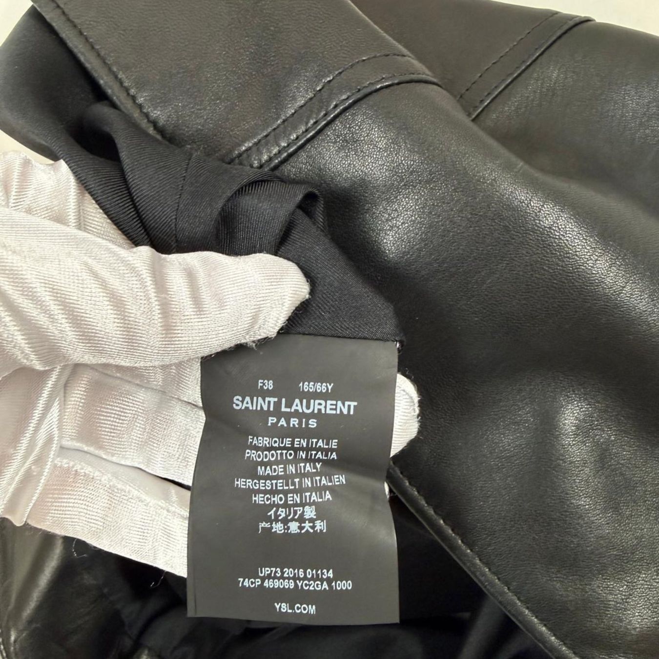 Saint Laurent Gonne: Saint Laurent Mini Lederrock, Gr. EU 36, neuwertig – Nuovo (secondo la descrizione) da Oberarth venduto da SSS. 3