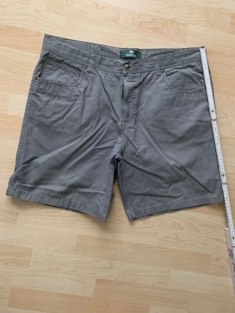 Kingfield Shorts, gebraucht aber in sehr gutem Zustand, 56