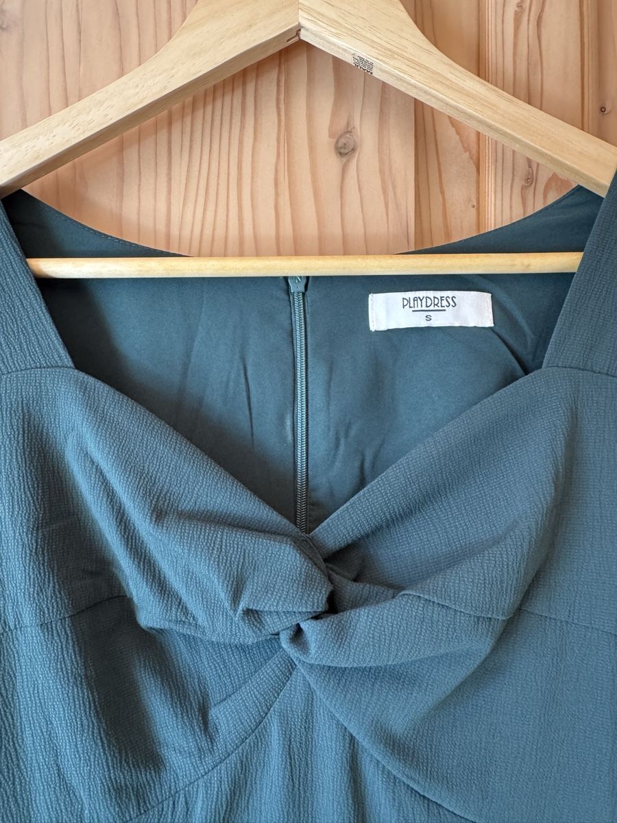 Jumpsuits: Dunkelgrüner Suit mit Ärmel, Grösse S – Neu (gemäss Beschreibung) aus Hergiswil NW von kaufe_bei_kaufmann 1