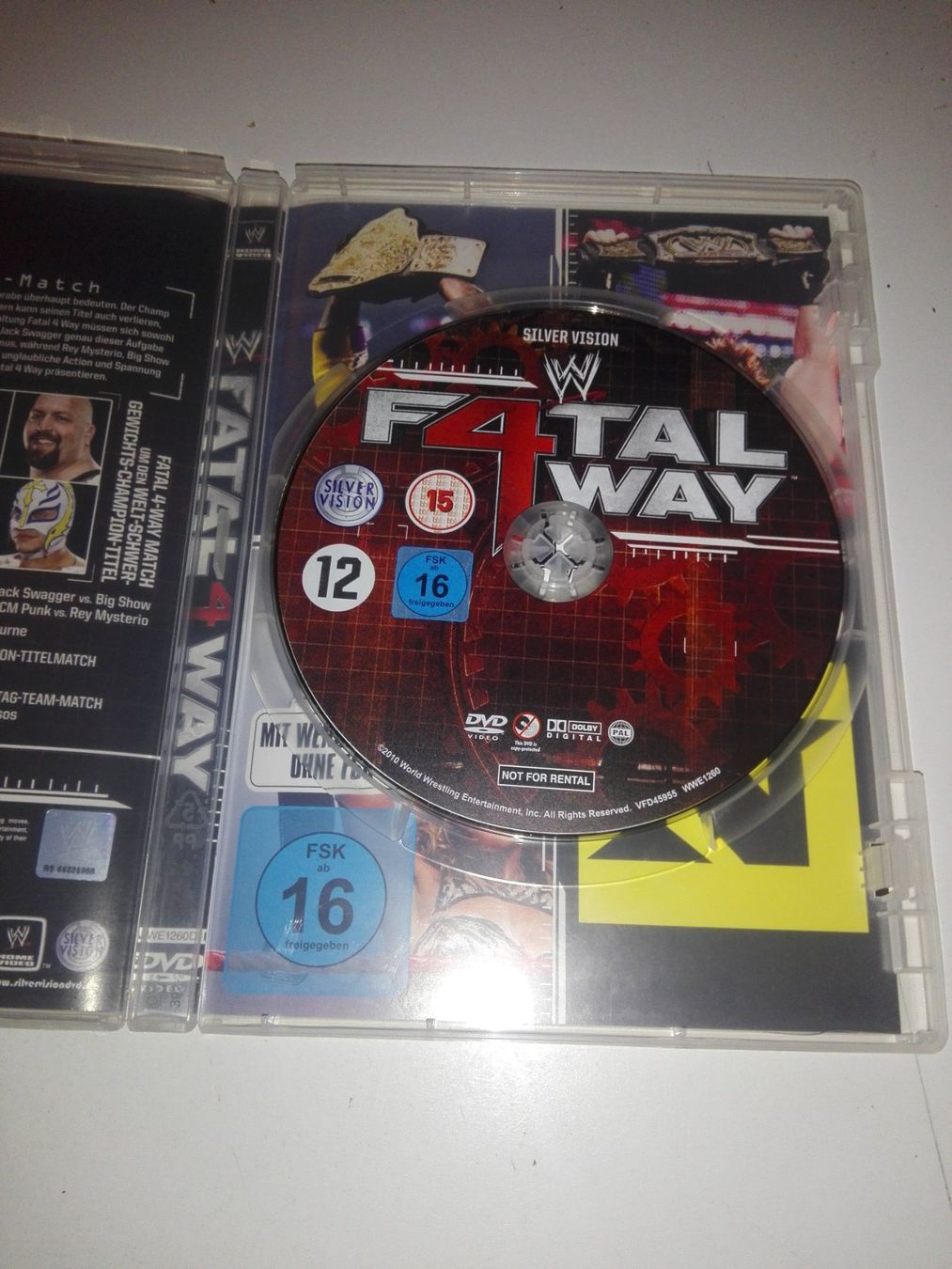 Tutti i DVDs: Fatal 4 Way   (WWE)        -deutsch & englisch- – Usato da St. Gallen venduto da elk2021 1