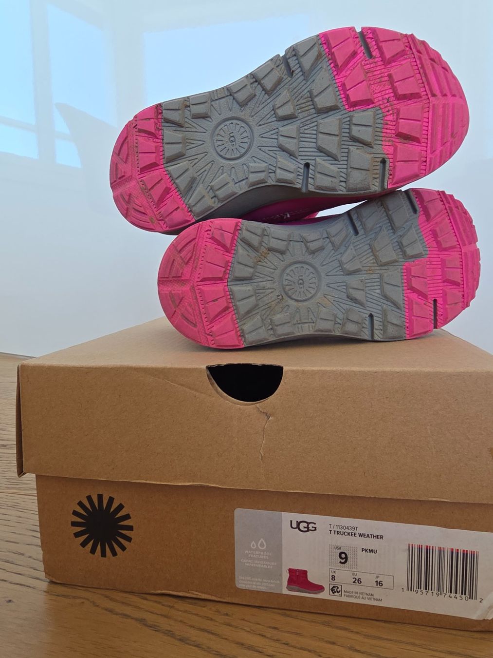 Ugg Chaussures filles: UGG Kinderstiefel pink Grösse 26 – D'occasion à Bülach par tet_nq2w 4