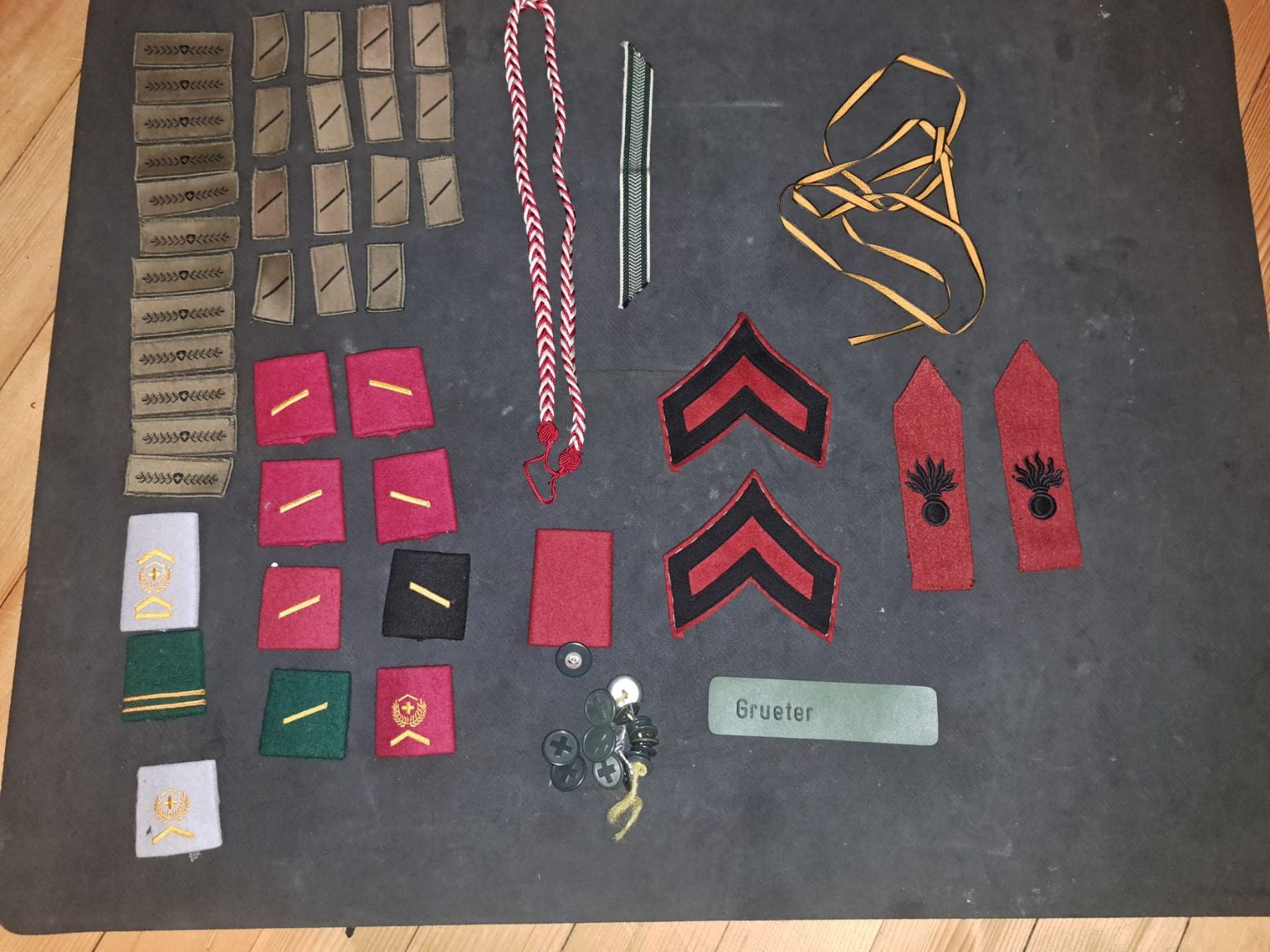 Schweizer Armee Plaketten & Abzeichen: Militärabzeichen – Gebraucht aus Payerne von Miauton