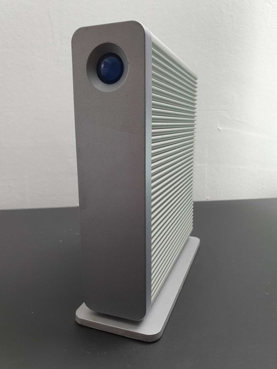 Lacie Dischi rigidi: LaCie Externe Festplatte 1TB - Top Zustand, getestet! – Usato da Zürich venduto da elhopper