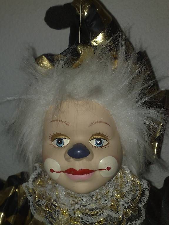 Figuren: Clown / Harlekin auf Schaukel – Gebraucht aus Hunzenschwil von MuellerAarau 1