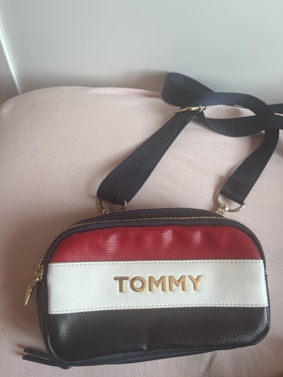 Tommy Hilfiger Borse da donna: Tommy Hilfiger Umhängetasche – Nuovo (secondo la descrizione) da Rümlang venduto da lan_q2lf