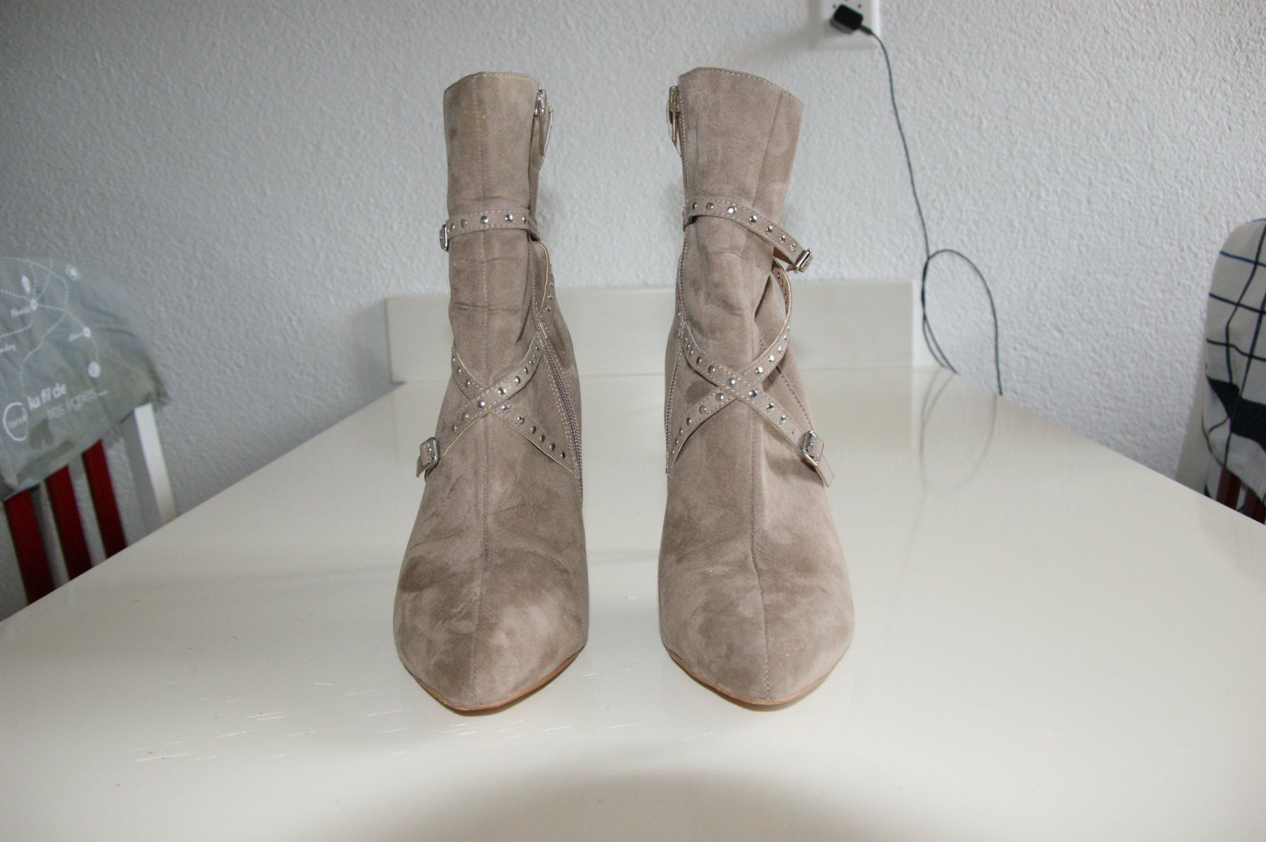 Scarpe da donna: Bottines Even Odd – Usato da Le Locle venduto da travcowboy 1