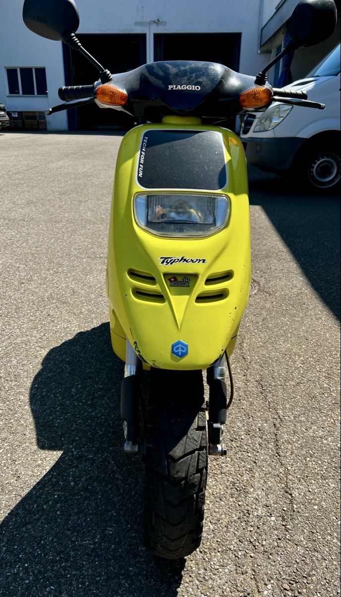 Piaggio Strasse: Roller Piaggio Typhoon 50cc gelb – Defekt aus Zürich von Nopipo 1