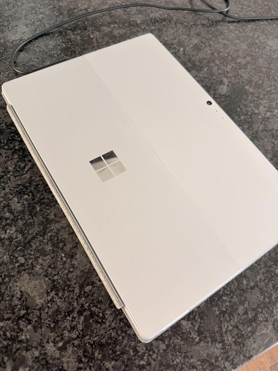 Microsoft Tablettes PC: Microsoft Surface Pro 6 – D'occasion à Pfäffikon SZ par NicMarKom 3