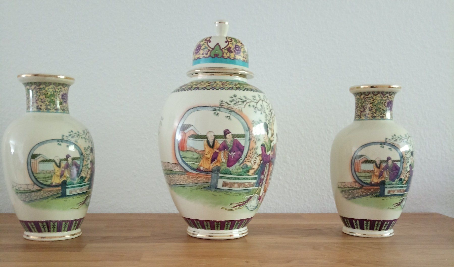 Vasi & Recipienti: Chinesische Vasen und Urne – Usato da Schwarzenburg venduto da Miri13 1