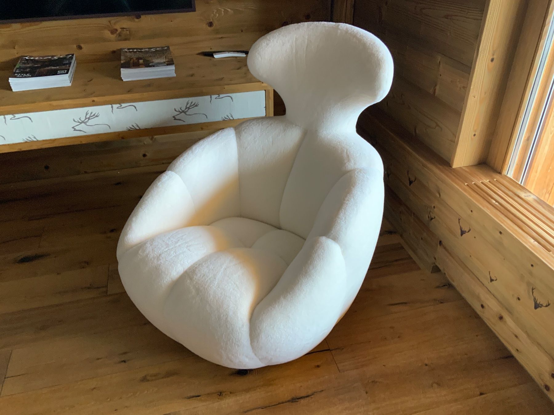 Roche Bobois Poltrone: Fauteuil Roche Bobois Astrea Lounge – Nuovo (secondo la descrizione) da Crans-Montana venduto da Ducatiyellow