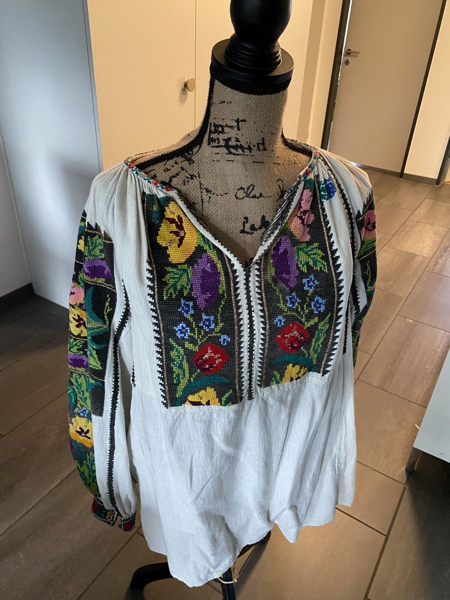 Camicette: Sehr schöne einmalige Bluse – Nuovo e nell'imballaggio originale da Oftringen venduto da mercedes019