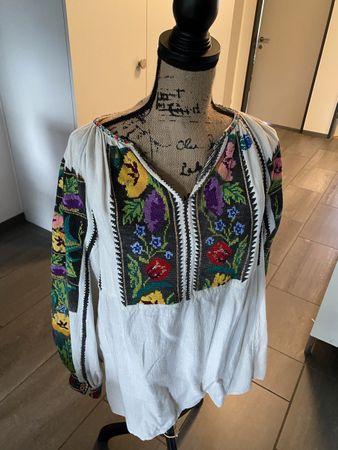 Sehr schöne einmalige Bluse