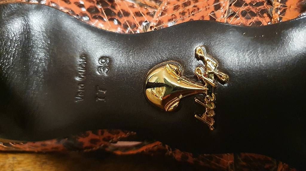 Scarpe da donna: Leder Absatzschuhe Gr.39 – Usato da Oberrieden venduto da Taramara 2