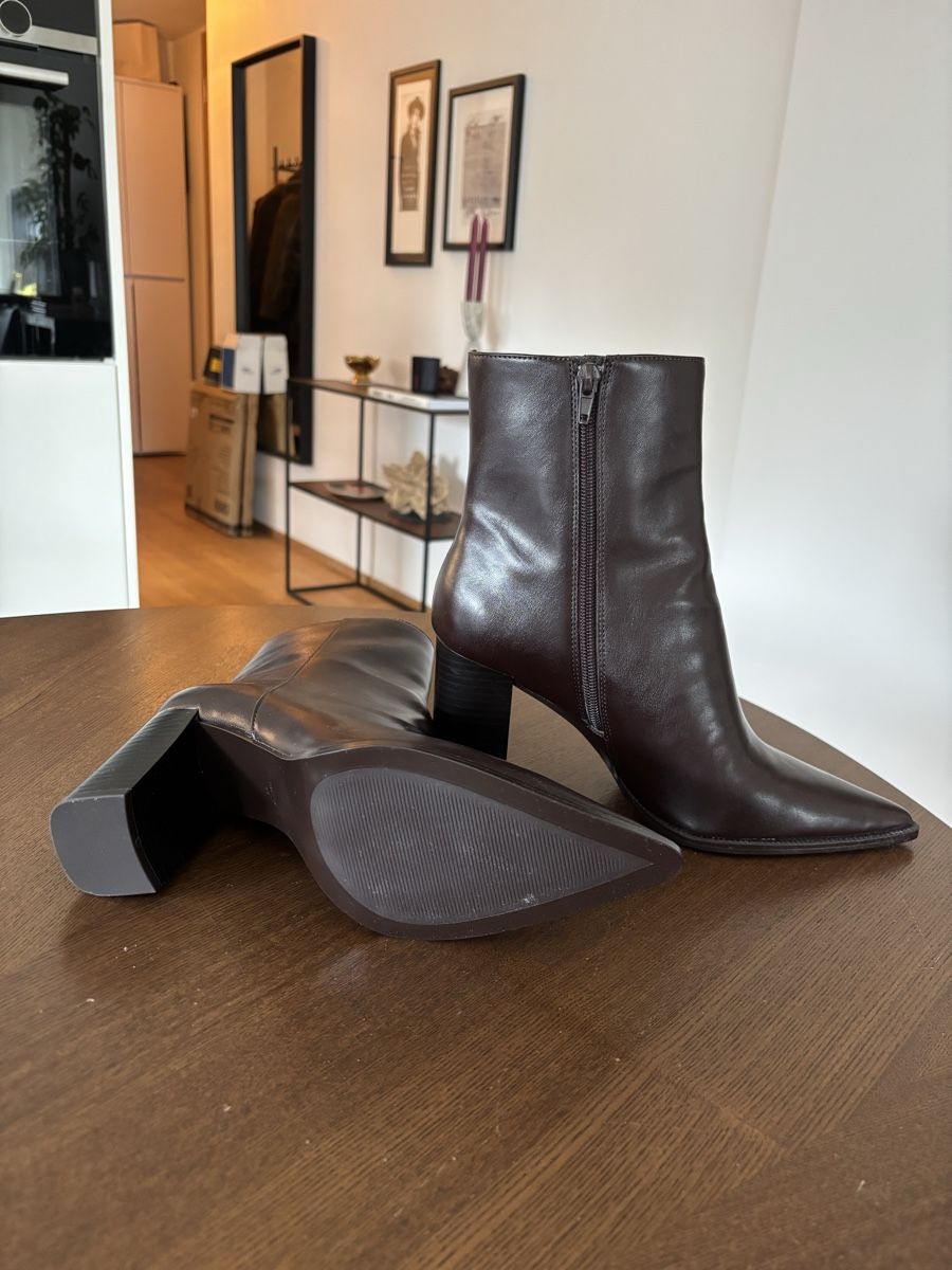 Mango Scarpe da donna: Stiefelette mit Blockabsatz, Mango Gr. 40 – Nuovo (secondo la descrizione) da Maur venduto da Vedriana_G 1