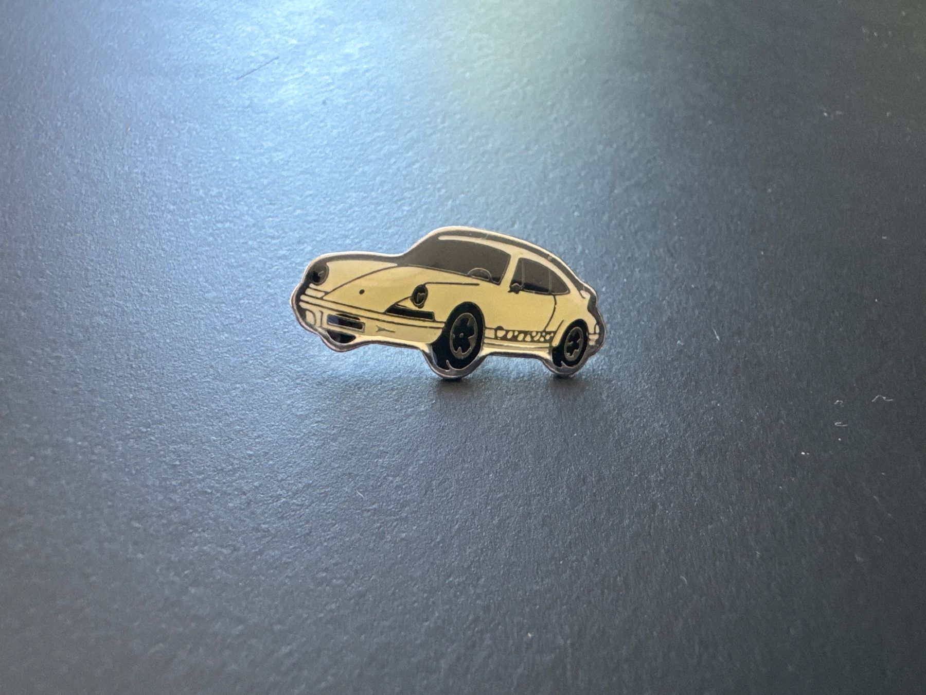Placchette & Badge: Pin Auktion Porsche – Usato da Galgenen venduto da rub_f6kh