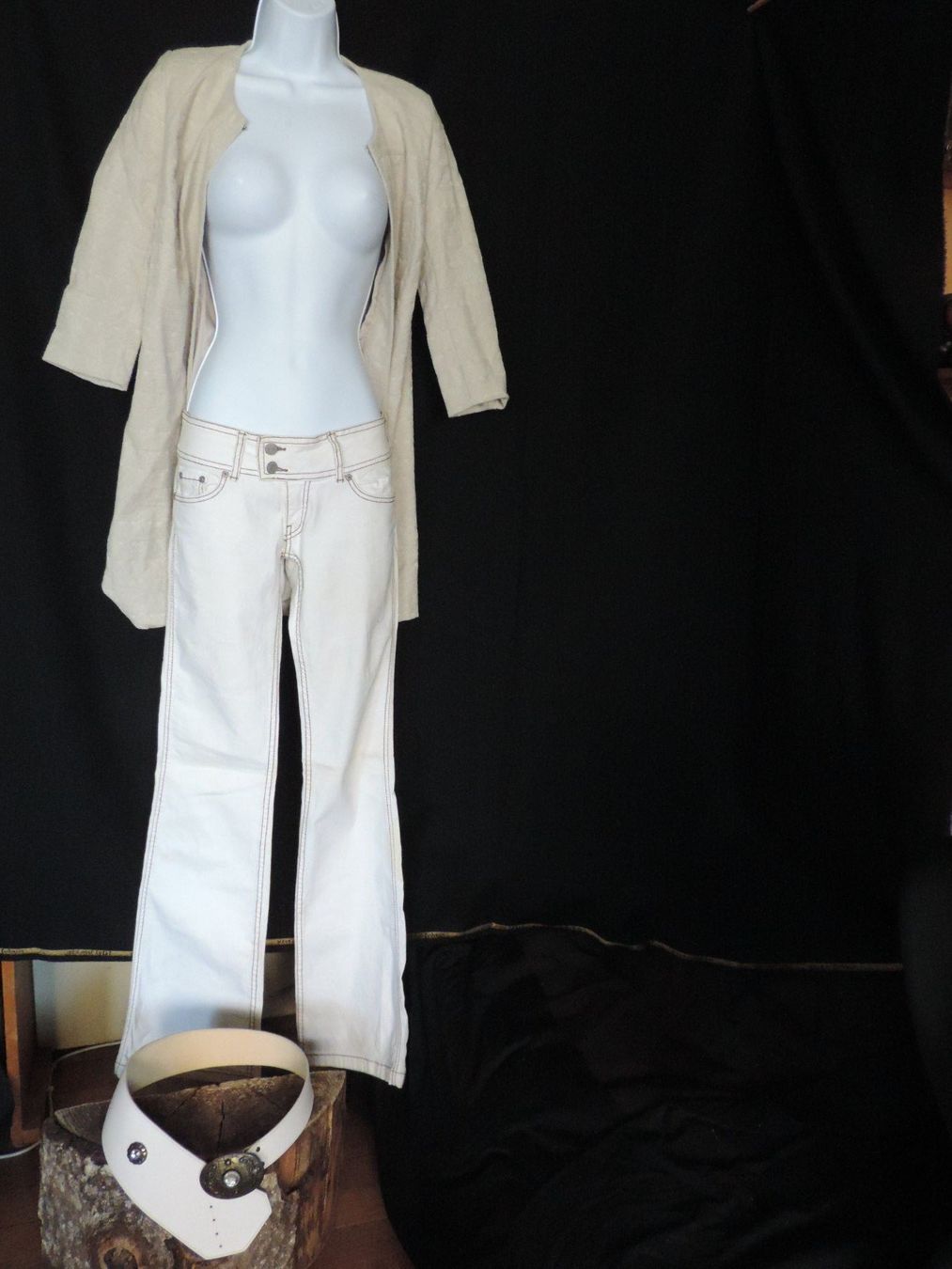 Lotti di vestiti: ensemble jeans complet ceinture cuir – Usato da Genève venduto da Axelle333 3