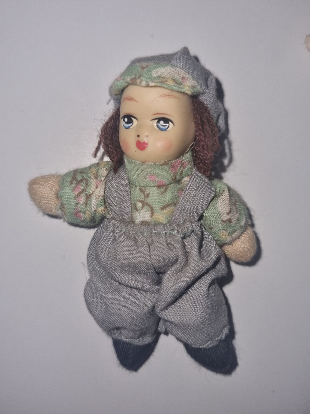 Bambole: Puppe Vintage klein altmodische Kleidung  – Usato da Chur venduto da Beimirhates