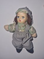 Puppe Vintage klein altmodische Kleidung 