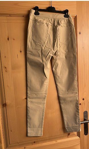 Pantaloni: NEUE moderne hellbeige Hose Gr. S - 226363 – Nuovo (secondo la descrizione) da Küssnacht am Rigi venduto da Good4Deckeli 4
