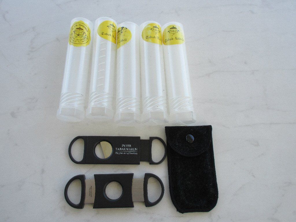 Sigari: 4 Zigarren Tubos und 2 Cutter – Usato da Zug venduto da roche72 4