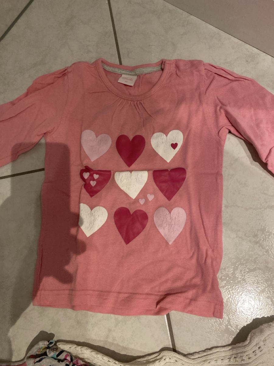 Lotti & Set di vestiti: 3 süsse Mädchen Shirts Gr. 86 – Usato da Haag (Rheintal) venduto da 2026Top 3