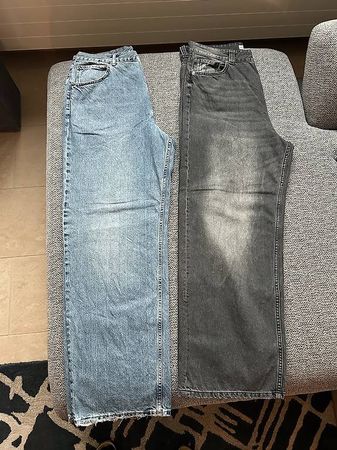 2 Baggy Jeans
