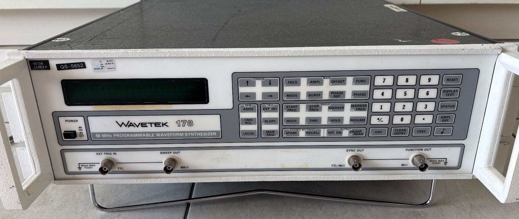 Misurare: Funkgeräte WAVETEK Signalgenerator 0.1-50 MHz – Difettoso da Immensee venduto da avs_hd9m