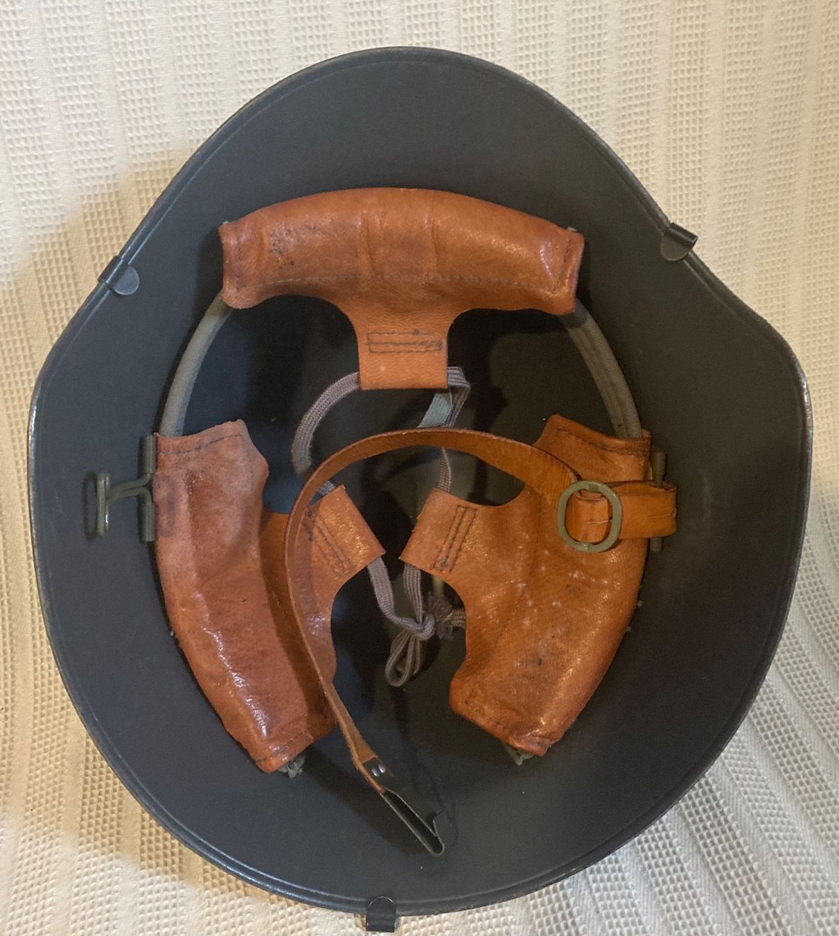 Armée suisse Uniformes & Effets: casque militaire – D'occasion à Bussigny par JPS06 1