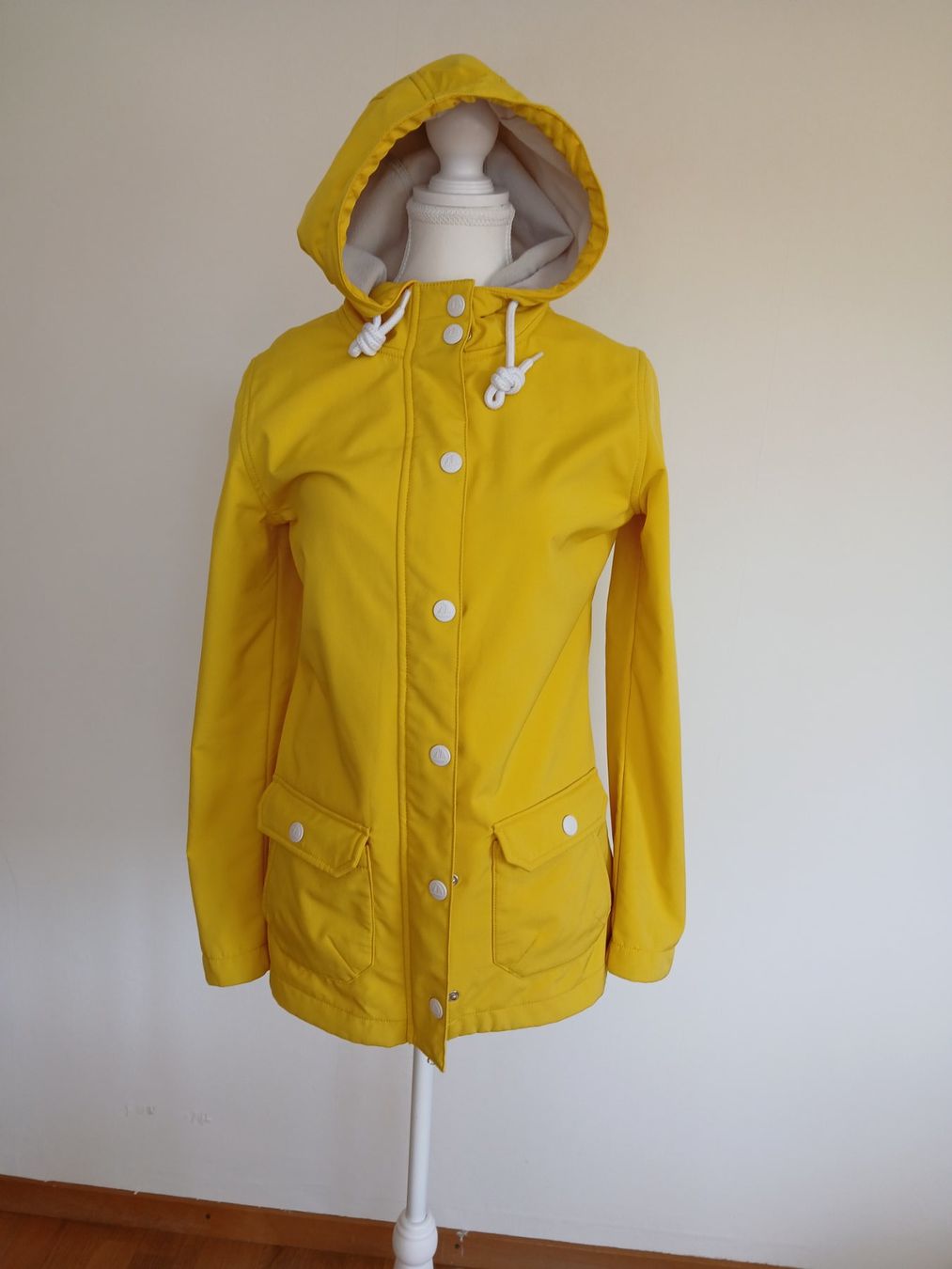 Jacken: Leichte Shelljacke gelb Gr. S/36 – Gebraucht aus Weisslingen von Brillianto 1