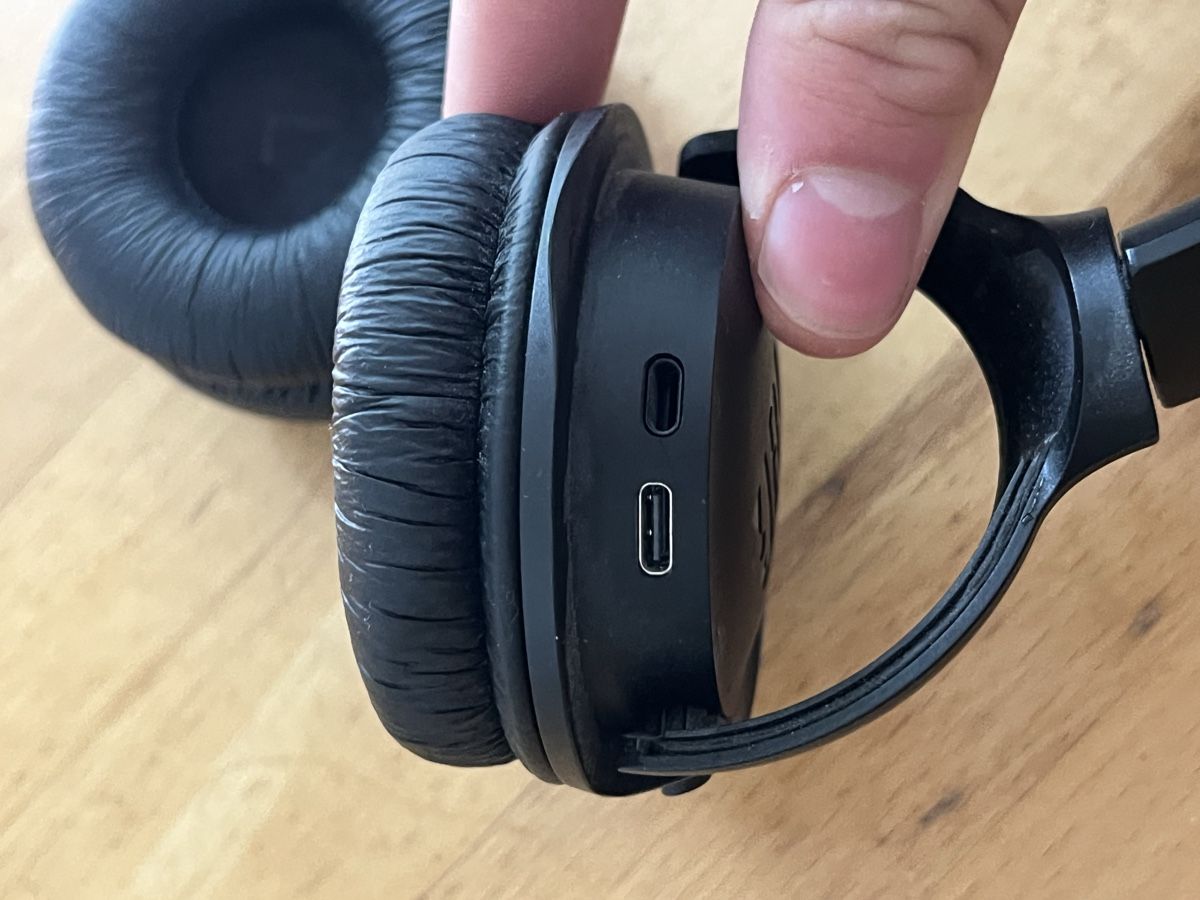JBL Cuffie: JBL Bluetooth Kopfhörer schwarz – Usato da Bern venduto da fortuna021 2