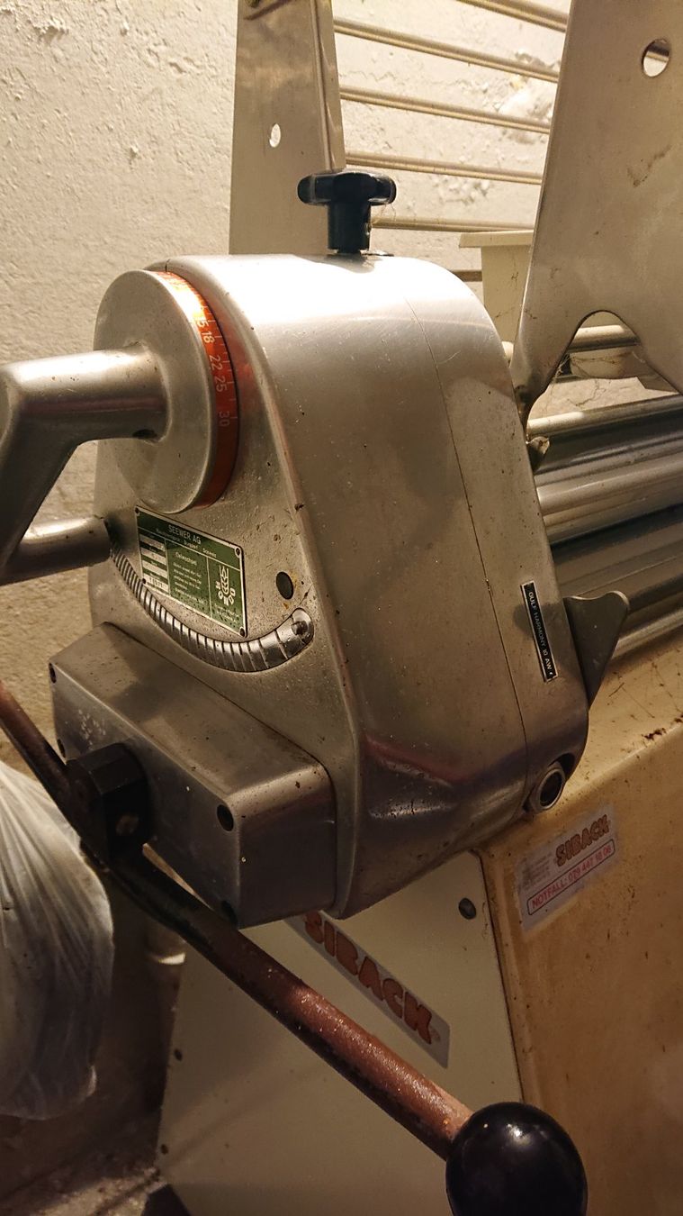 Appareils de cuisine: Teigausrollmaschine – D'occasion à Orpund par Gismo795 1