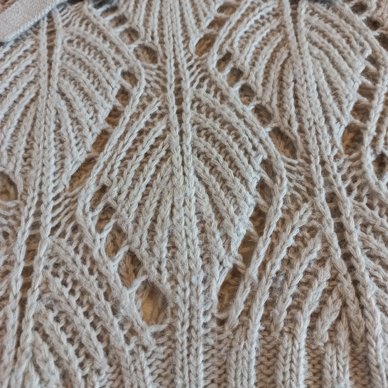 Pulls & Sweat-shirts:  Sisley Pullover  beige Taille 40/42 – Neuf (Voir description) à Dompierre FR par fat_xth5 8