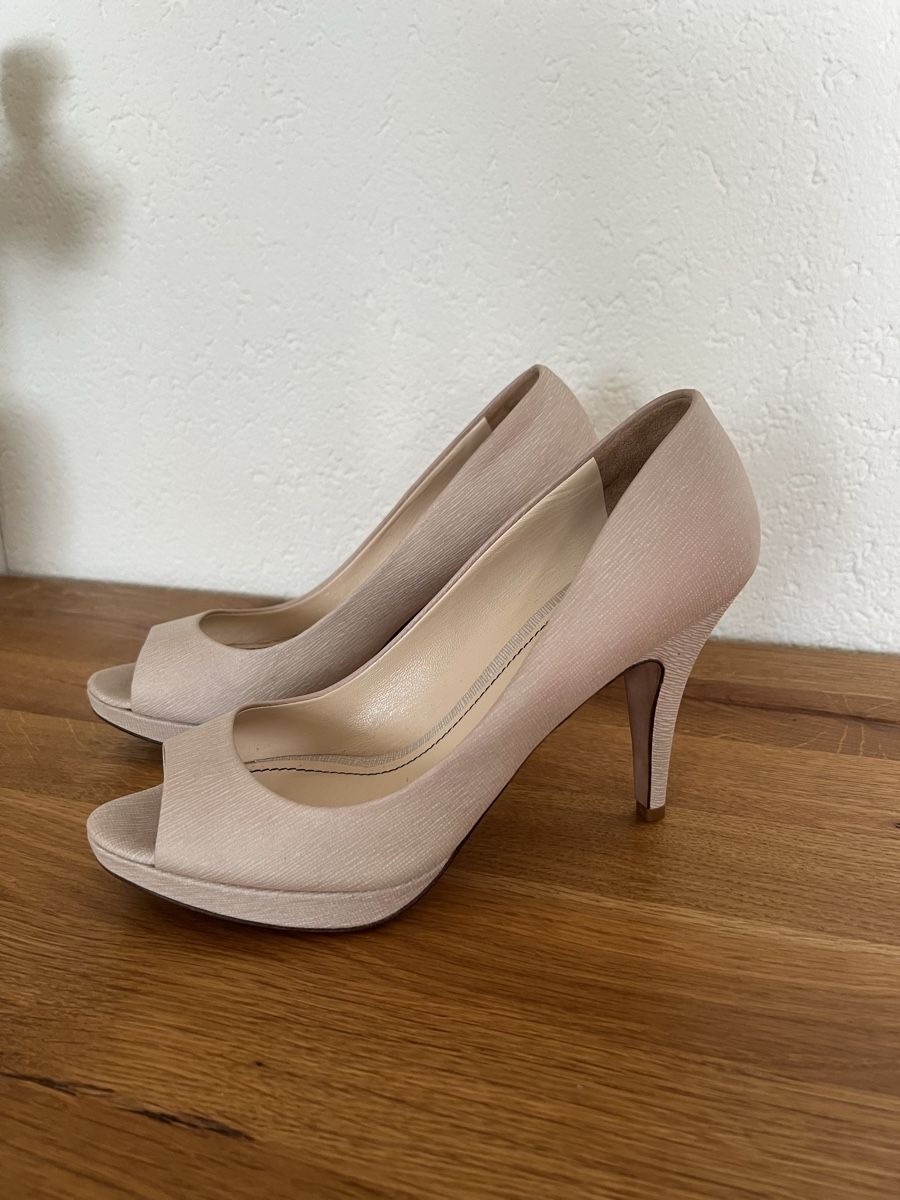 Navyboot Damenschuhe: Navyboot Peeptoe High Heels Gr. 39 Beige – Neu (gemäss Beschreibung) aus Chur von ZATO 1