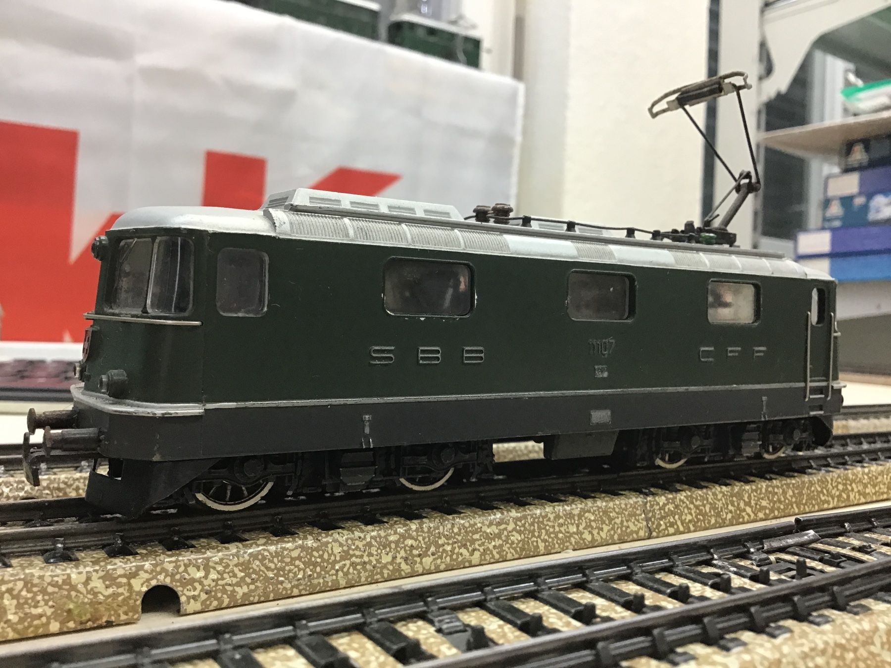 Hag Modellini di ferrovie: SBB Lokomotive Re4/4 HAG Wechselstrom – Usato da Männedorf venduto da Spezial-Modelle