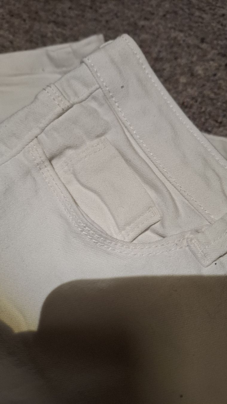 C&A Pantalons: Damen Hose Clockhouse weiss Grösse 40 – Neuf (Voir description) à Schwerzenbach par jol_5sfk 3