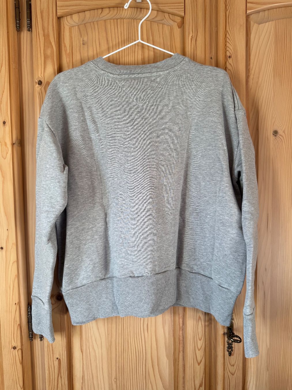 Tommy Hilfiger Maglioni & Felpe: Tommy Jeans Pullover, Gr. M, Grau, Top Zustand! – Usato da Hergiswil NW venduto da kaufe_bei_kaufmann 6
