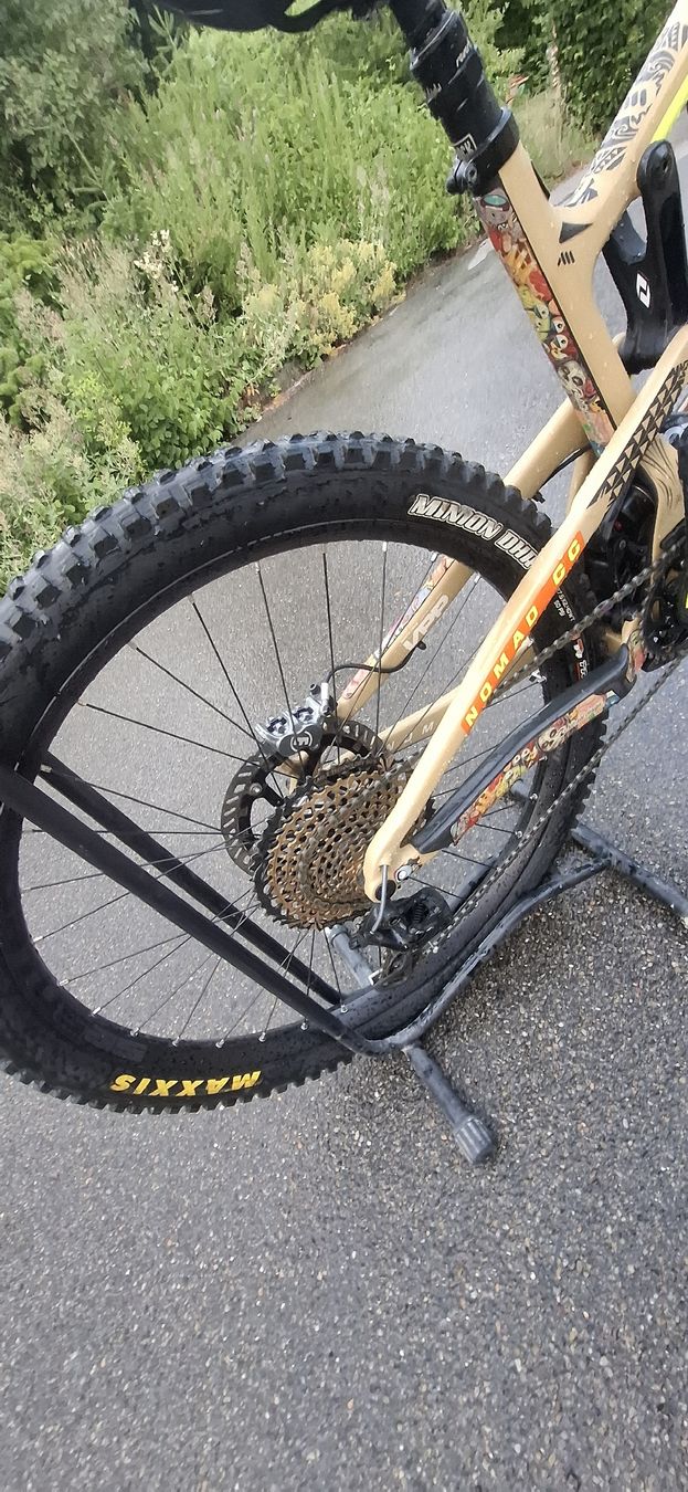 Santa Cruz Biciclette: santa Cruz Nomade 4  c carbon – Usato da Andwil SG venduto da jprs1980 1