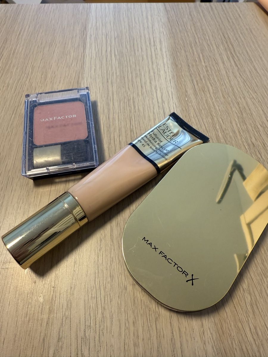 Make-up: Estee Lauder, Max Factor – Gebraucht aus Regensdorf von isatoby9591