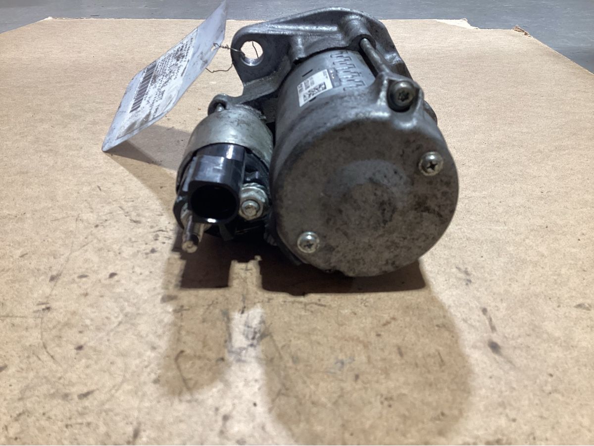 VW Tutti pezzi di ricambio auto: Anlasser zu VW Golf VI 1.2 TSI – Usato da Reichenburg venduto da T864RX 1