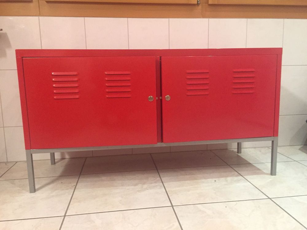 IKEA PS Schrank rot Kaufen auf Ricardo