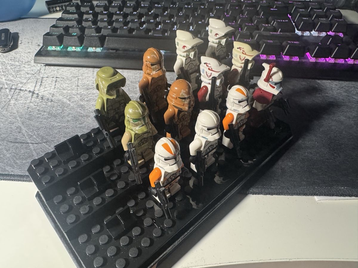 Lego Giocattoli: Lego Star Wars Figuren mit display ständer – Usato da Sissach venduto da D.Siech 2