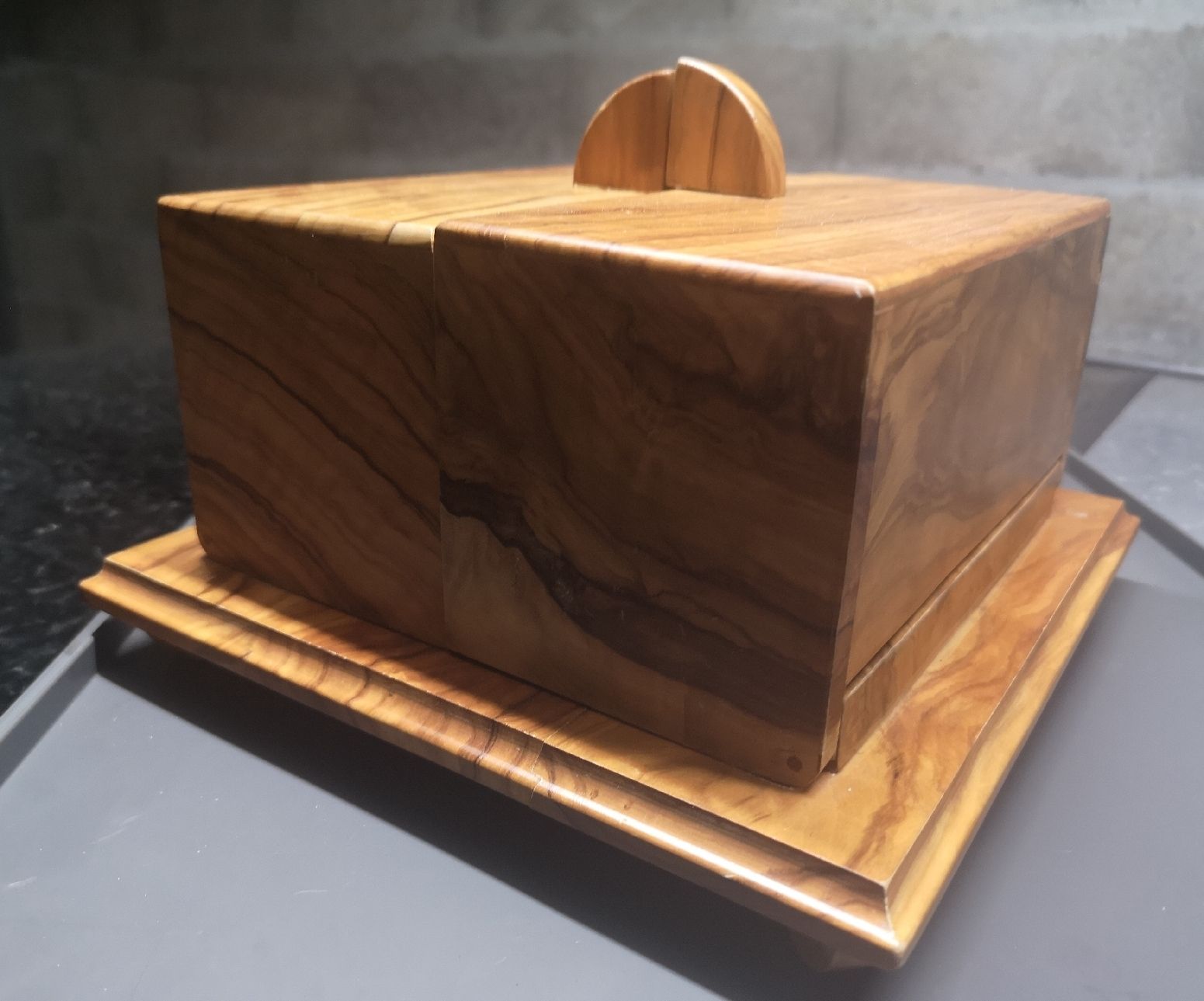 Altro in Decorazioni & Accessori: Boite de qualité en bois d'olivier – Usato da Conthey venduto da Cathlouz 1