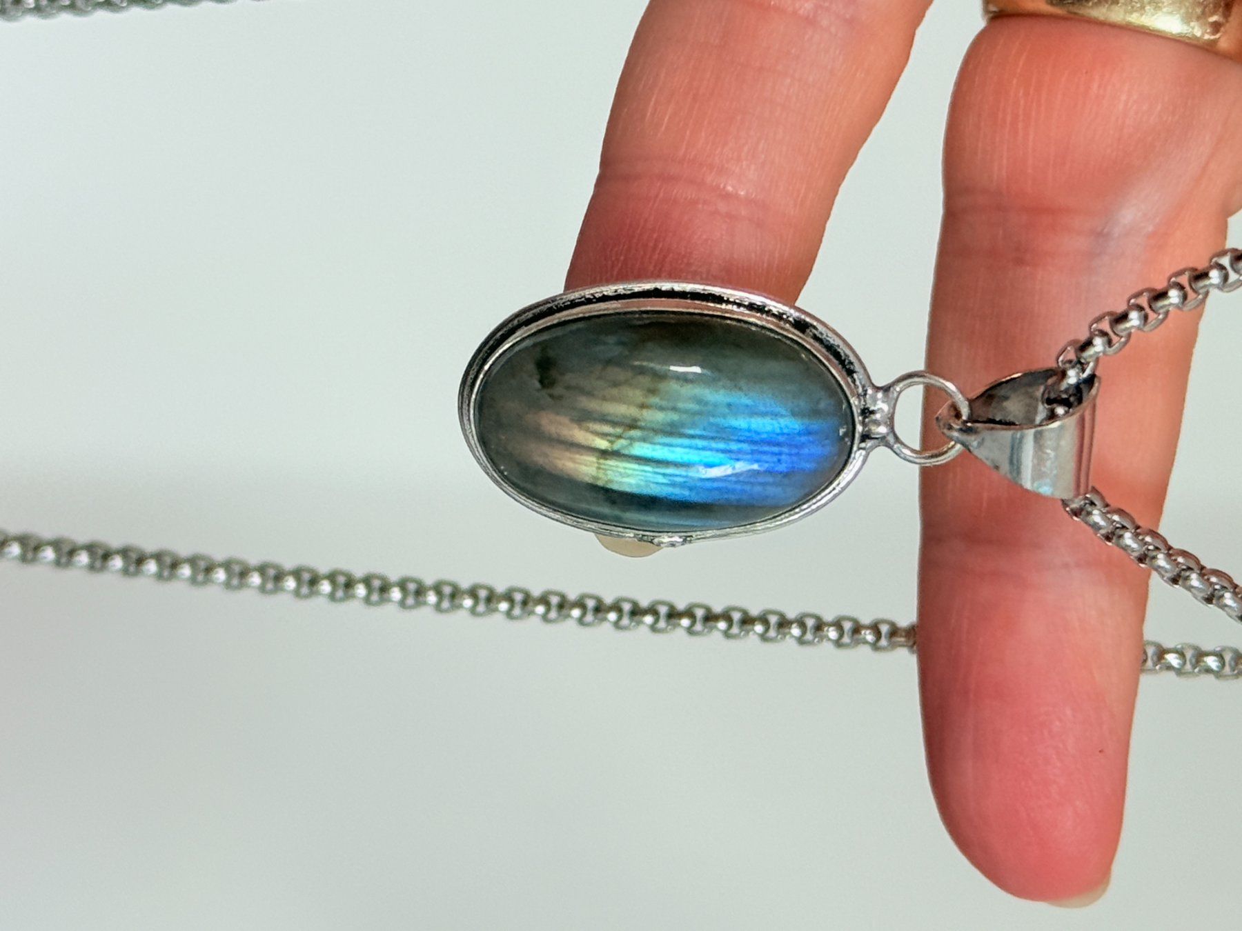 Colliers: Collier labradorite, élégant et tendance ✨ – Neuf avec emballage d'origine à Genève par AWWA 3