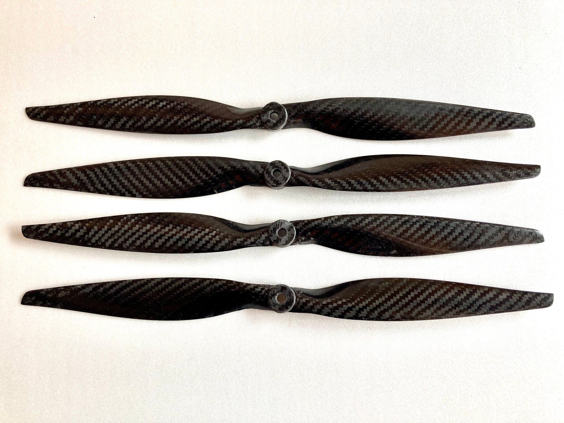 Modellismo RC: 4x Hélices carbones 15x4" CW+CCW (propeller carbone) – Nuovo e nell'imballaggio originale da Lausanne venduto da Techobby 4