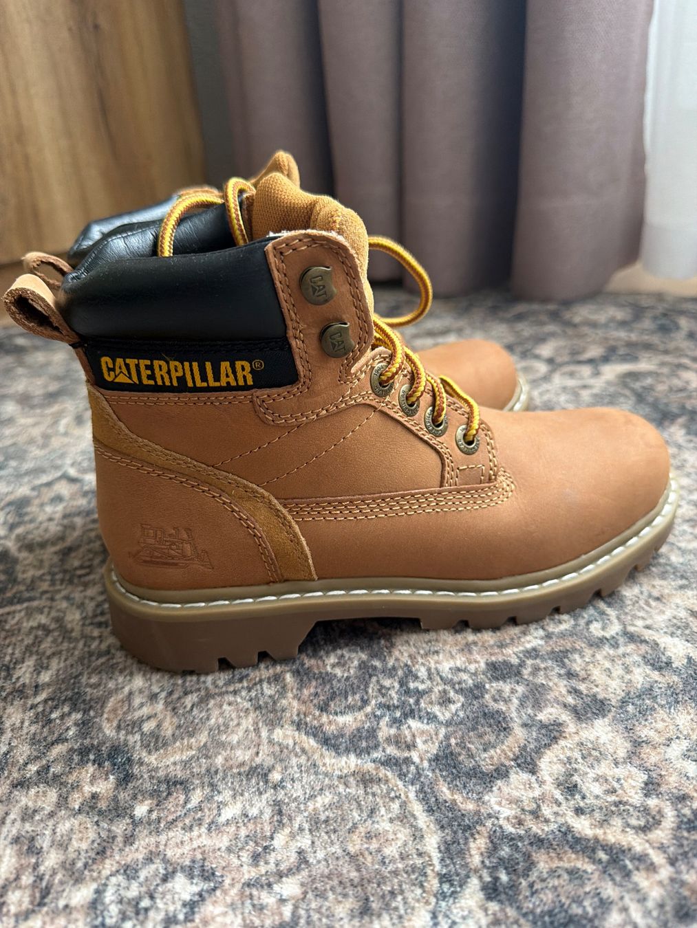 Caterpillar Scarpe da donna: Stiefel Caterpillar – Usato da Neuhausen venduto da ivl_mc5j