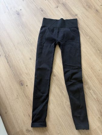 Halara Leggings Schwarz Grösse M Rippenmuster für Sport