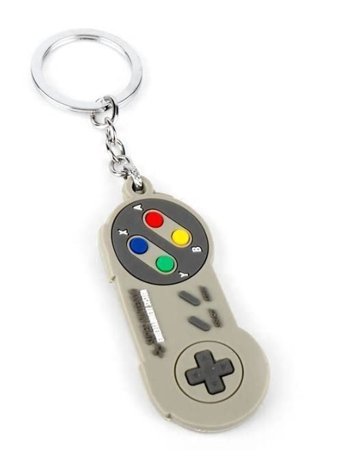 Portachiavi: Super Nintendo Schlüsselanhänger SNES NES Retro Controller – Nuovo e nell'imballaggio originale da Dättlikon venduto da easythings 1
